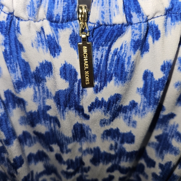 Michael Kors MK Gold Chain Blue Sky Puffy Clouds Midi Dress M NWOT - Picture 8 of 8